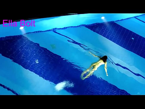 ❤️ Non posso smettere di guardare, giovane bionda catturata nuotare nuda nella piscina del resort ELLA BOLT ️❌ Porno russoal it.raceporn.ru ❌️❤