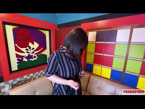 ❤️ Puttana giapponese con grandi tette si masturba con sex toys e ha un orgasmo. Parla in un'intervista della sua esperienza di scopata. Tette enormi e figa pelosa che geme forte. Osakaporn ️❌ Porno russoal it.raceporn.ru ❌️❤