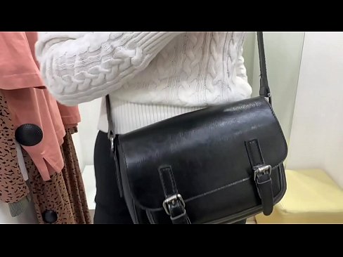 ❤️ Masturbazione pubblica della giovane cagna FeralBerry con un dildo nel camerino ️❌ Porno russoal it.raceporn.ru ❌️❤
